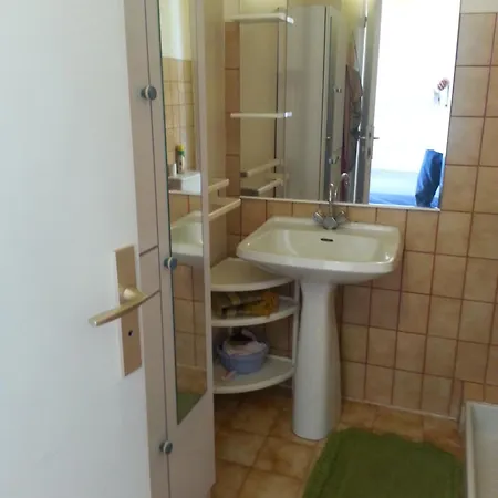 Independant Au Calme 게스트하우스 루미오