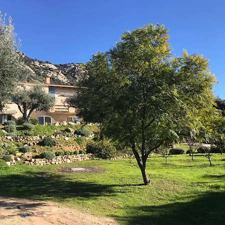 Independant Au Calme 3* 루미오