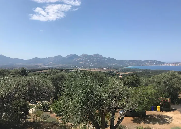 Independant Au Calme Lumio (Corsica)